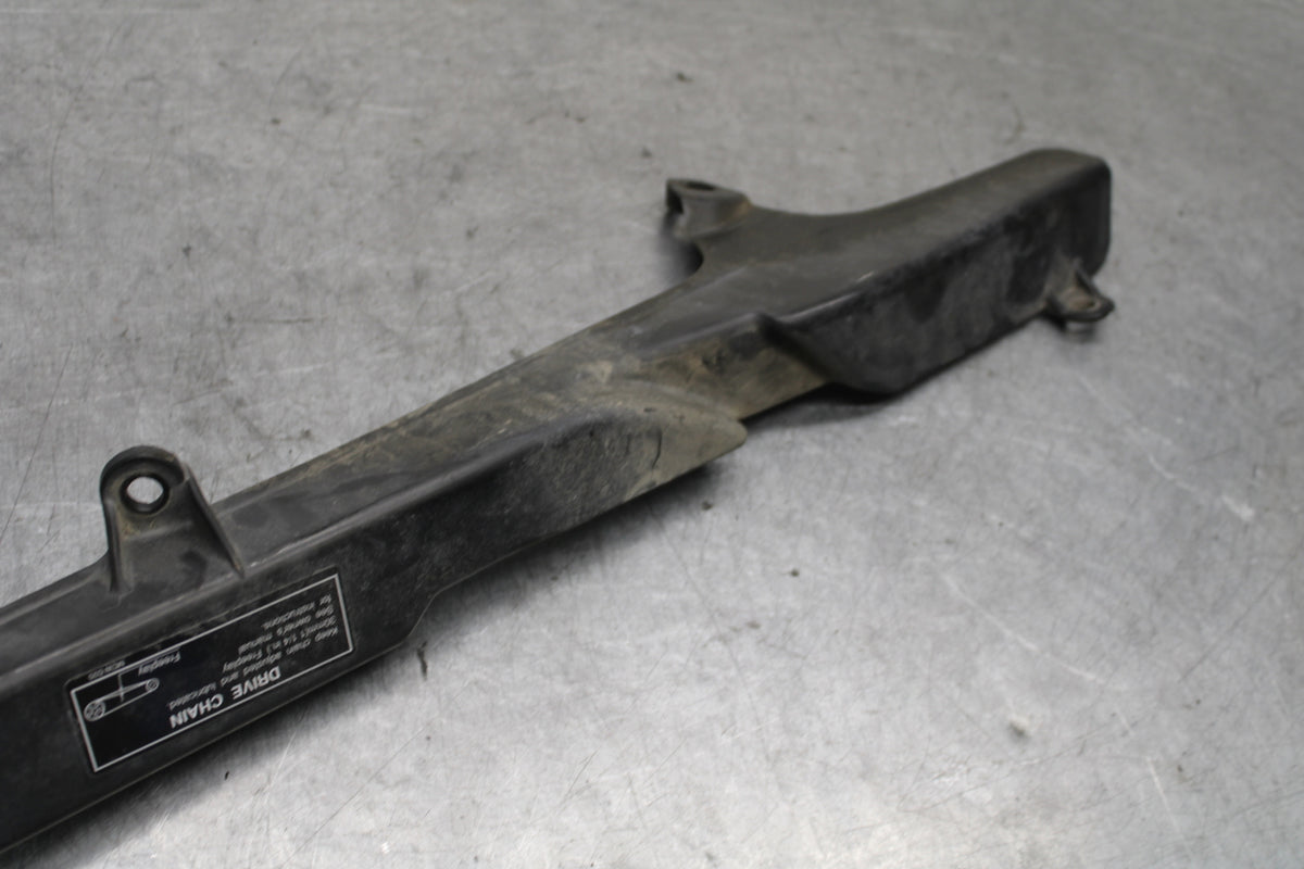 05-06 HONDA CBR600RR REAR DRIVE CHAIN GUARD COVER SHIELD 40510-MEE-010  BB689