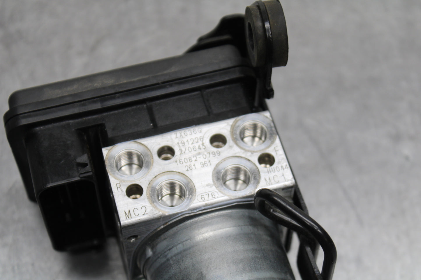 19-23 KAWASAKI NINJA ZX6R ABS PUMP UNIT MODULE BB749