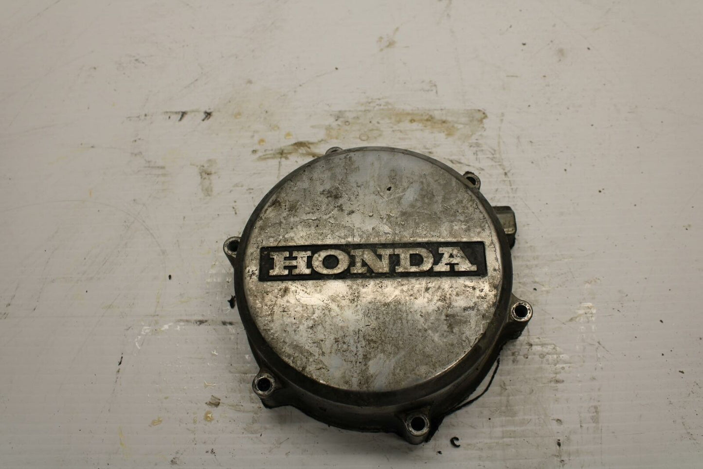 84-85 HONDA V30 MAGNA STATOR MAGNETO ALTERNATOR GENERATOR COVER BB251