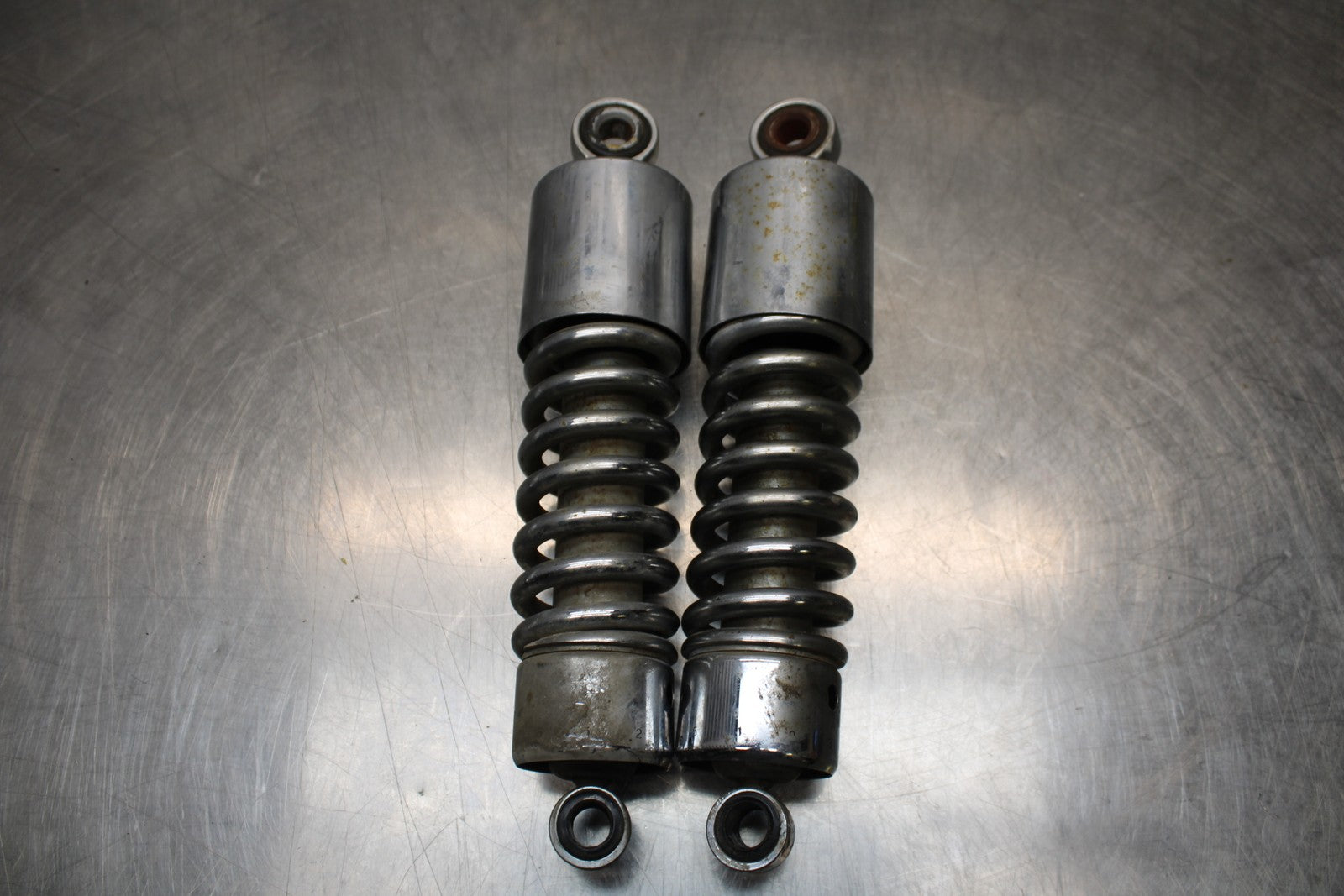 05 TRIUMPH ROCKET III 12.5 REAR BACK SHOCK ABSORBER SET PAIR BB186