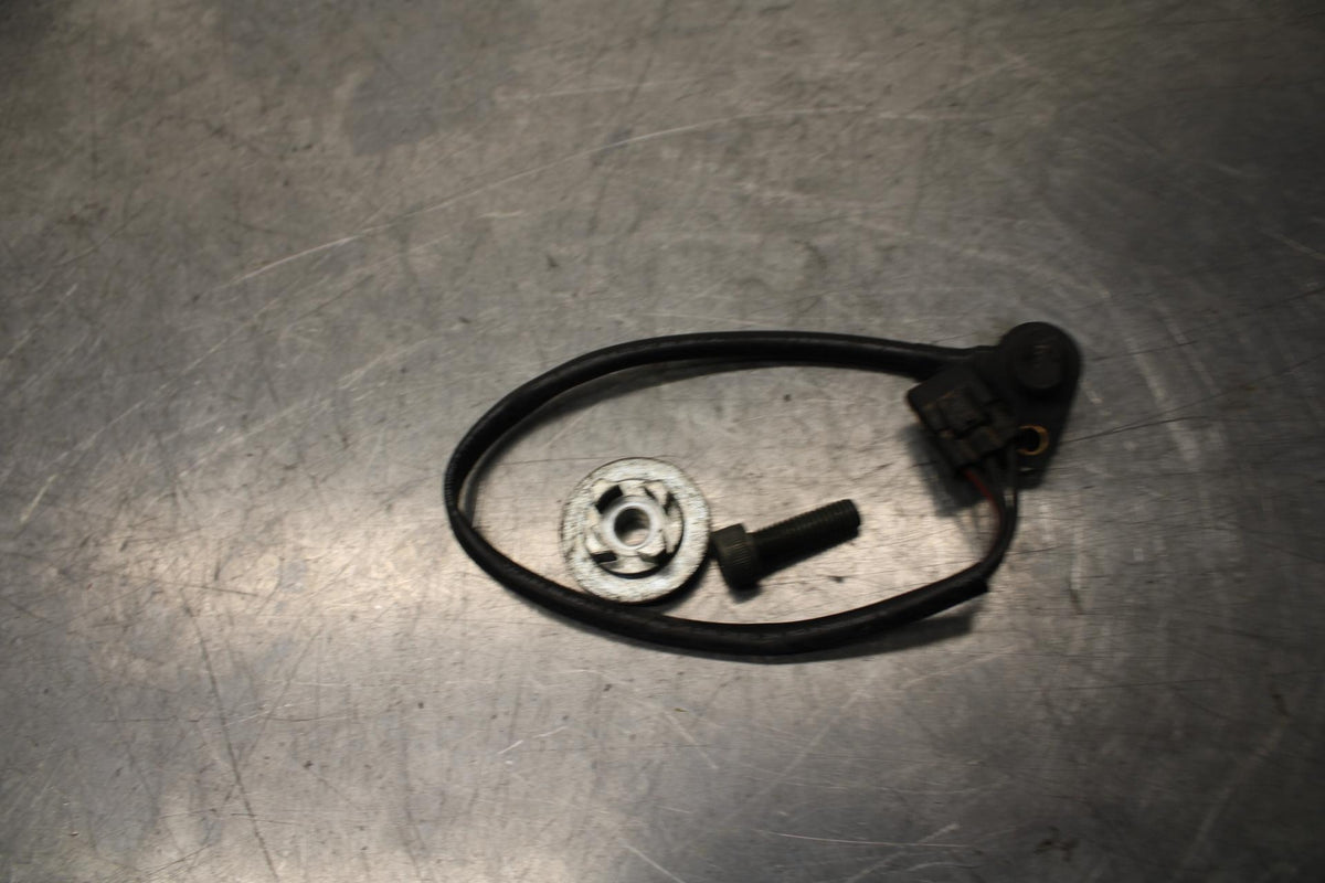 01 SUZUKI GSXR1000 SPEED SPEEDOMETER SENSOR 34990-35F00 BB100