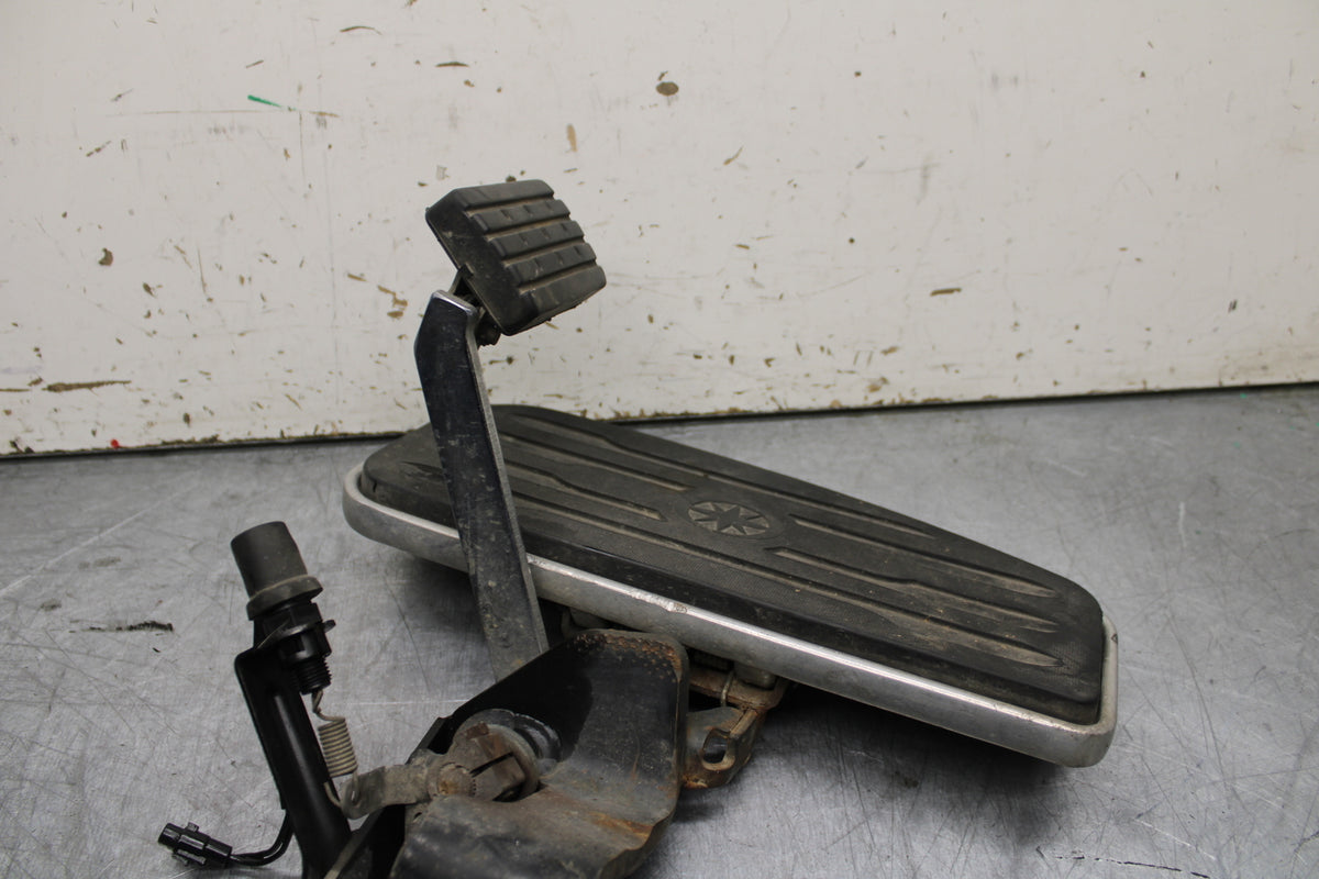 99-00 YAMAHA V STAR 1100 RIGHT FRONT FOOT REST PEG STEP BB711