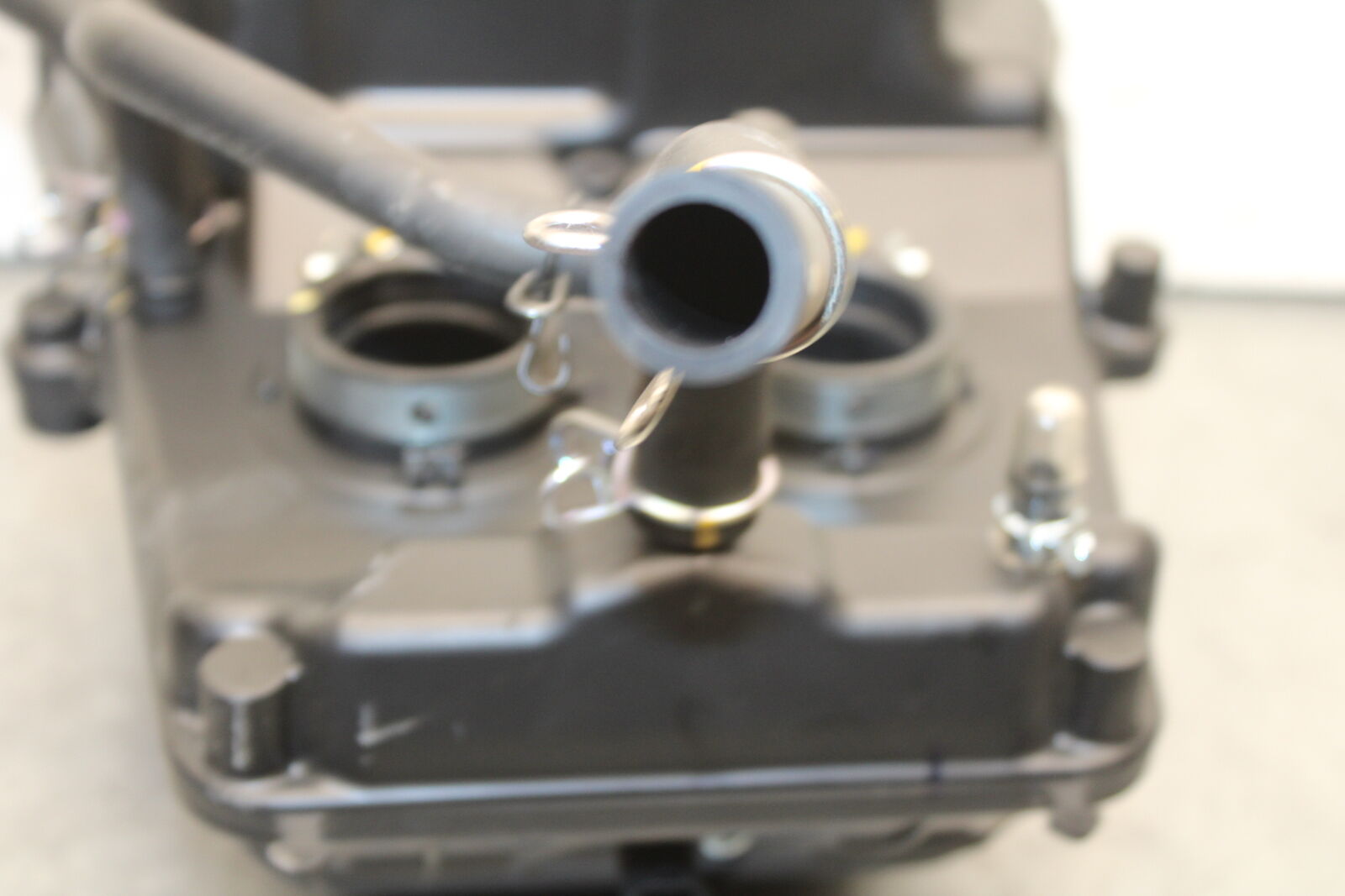 18-23 KAWASAKI NINJA 400 AIRBOX AIR INTAKE FILTER BOX BB660