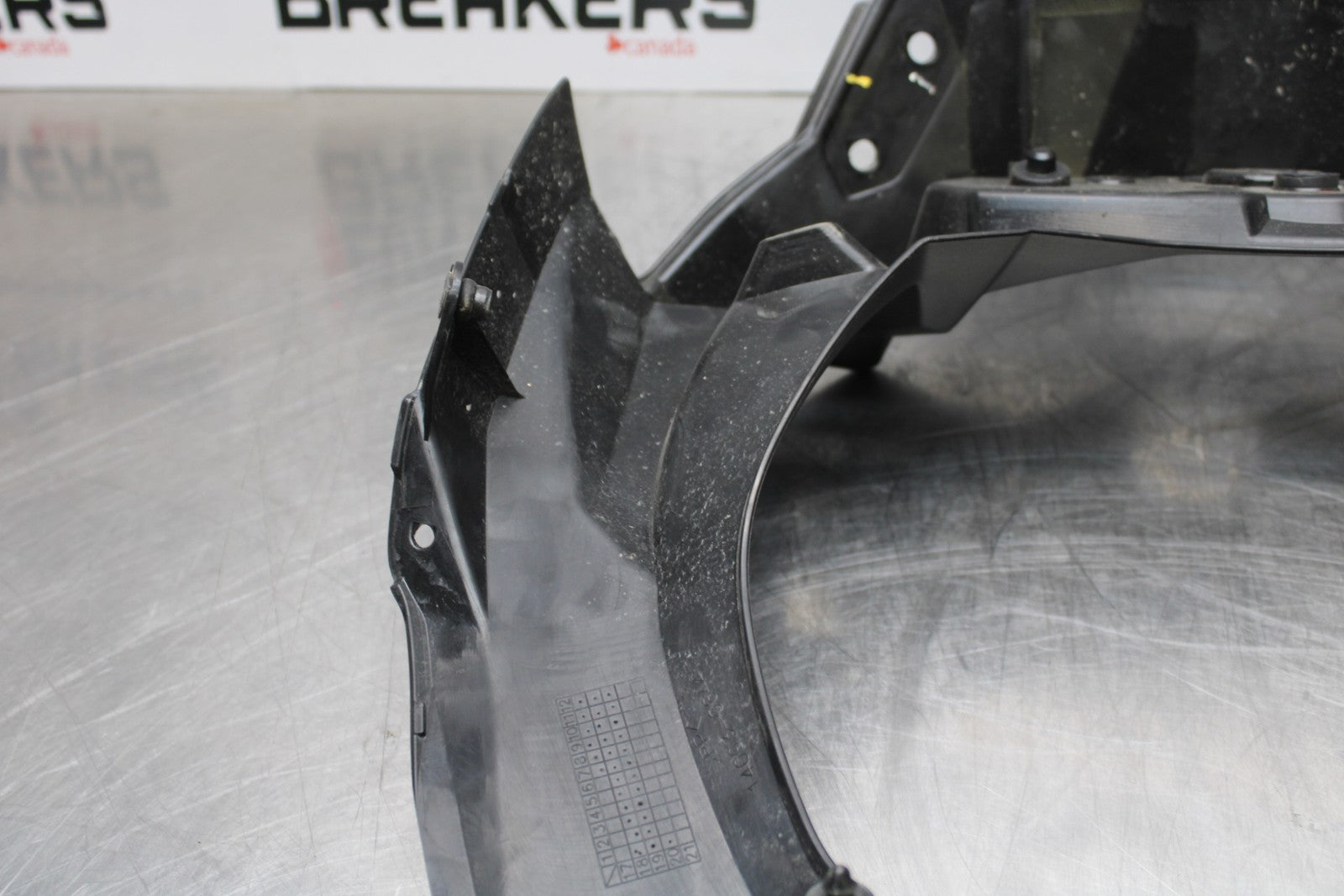 18-23 KAWASAKI NINJA 400 EX400 ABS FRONT CENTER COWL FAIRING BB177