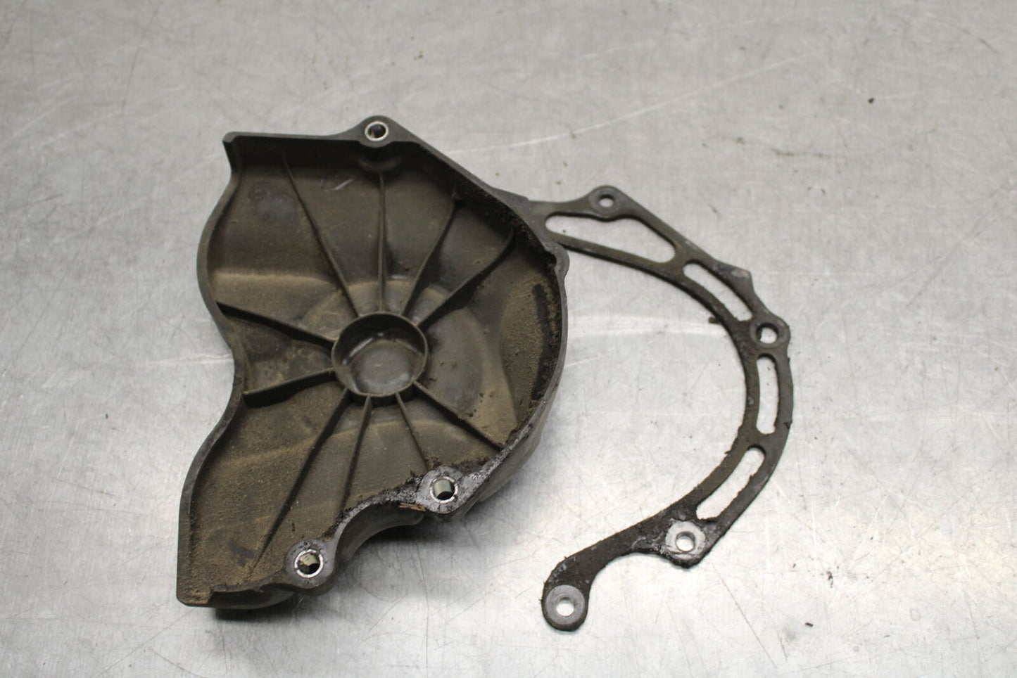 16 KAWASAKI NINJA ZX10R ENGINE SPROCKET COVER BB650