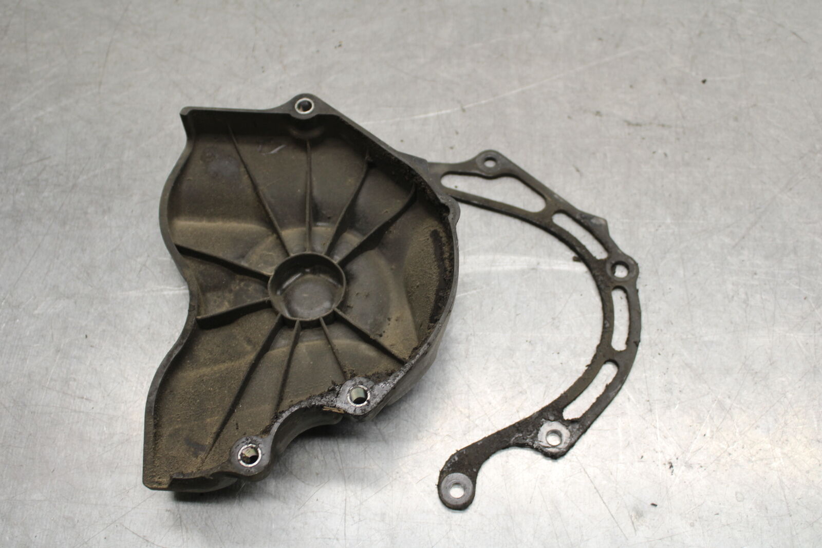 16 KAWASAKI NINJA ZX10R ENGINE SPROCKET COVER BB650