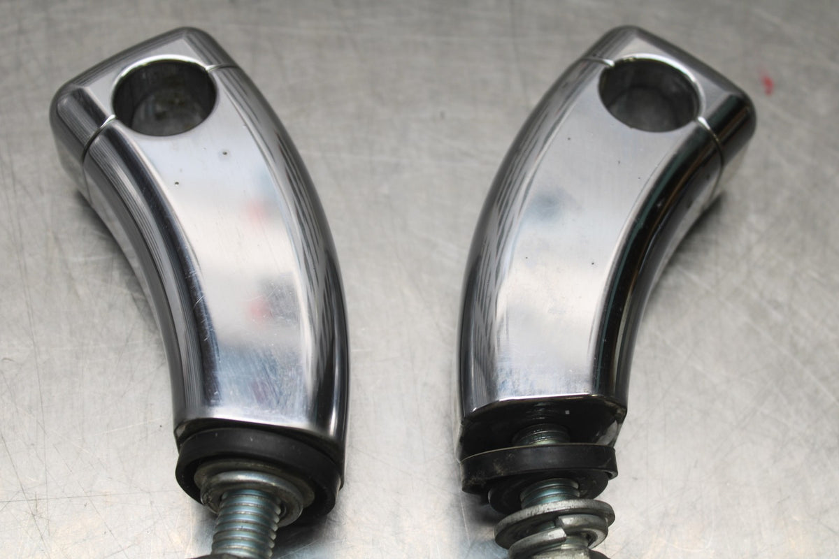 08 YAMAHA V STAR 1100 XVS1100AW CLASSIC HANDLEBAR RISERS BB916