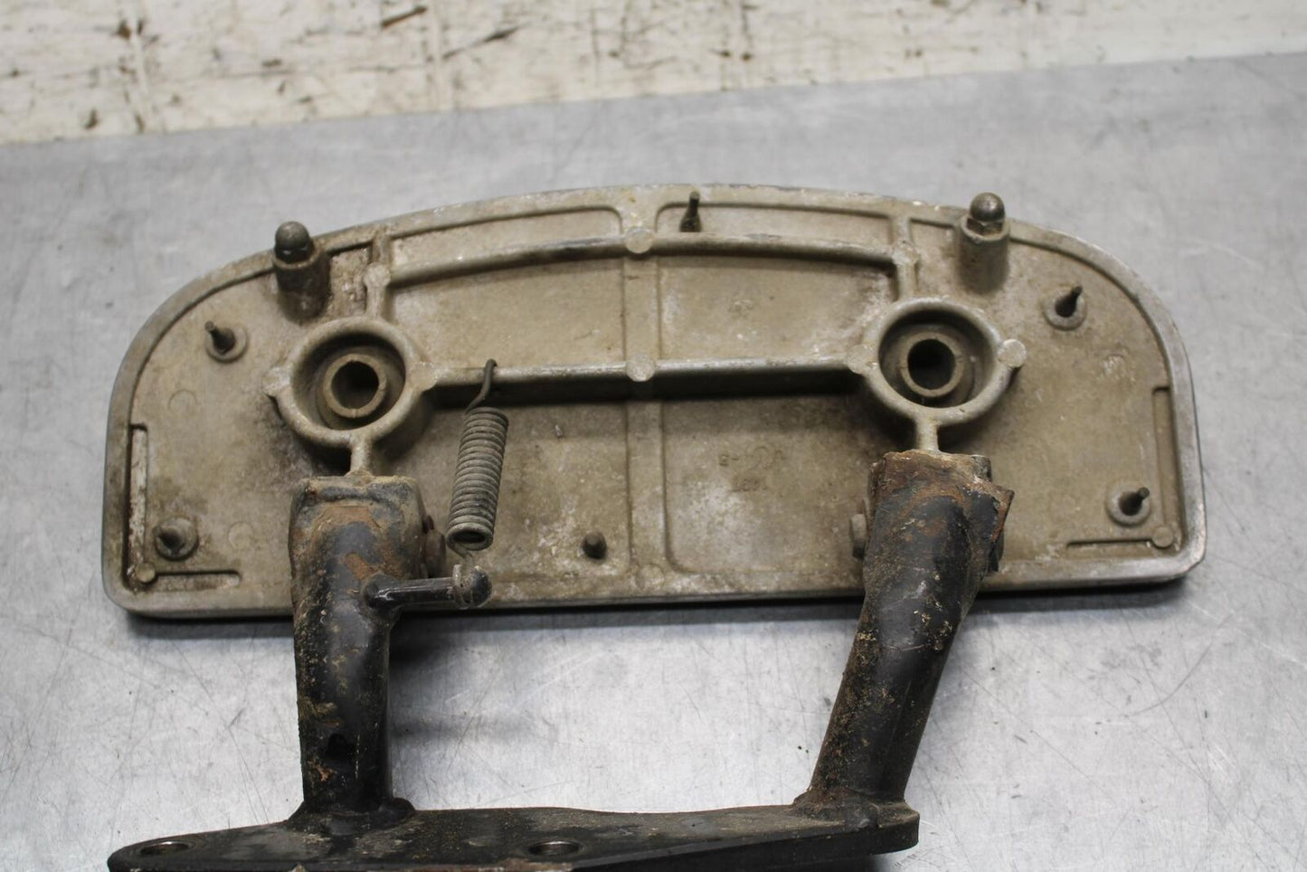 2005 Kawasaki Vulcan 1500 VN1500N Classic LEFT FRONT FOOT PEG BOARD BB576