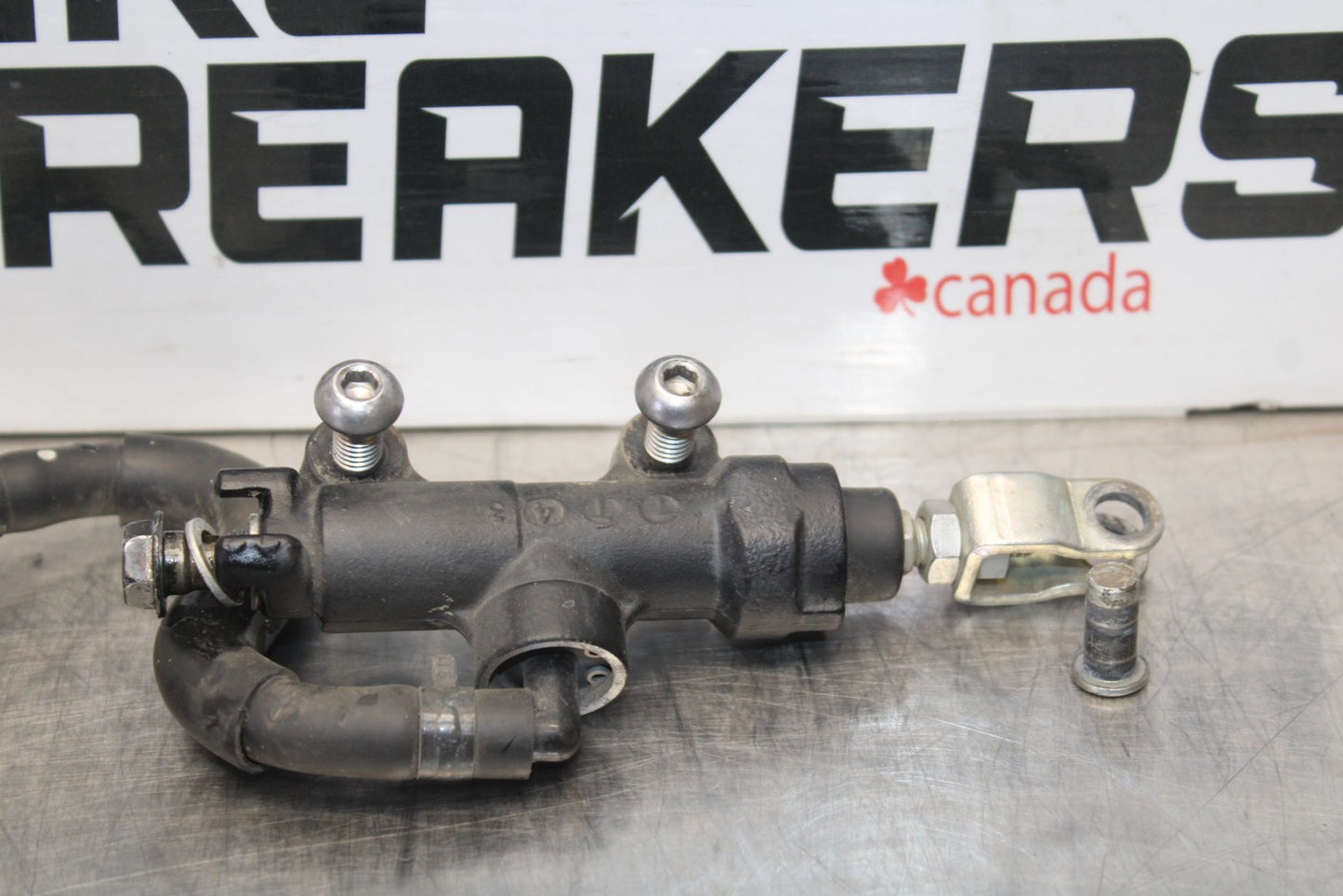 08 KAWASAKI NINJA ZX10R REAR BACK BRAKE MASTER CYLINDER W RESERVOIR BB201