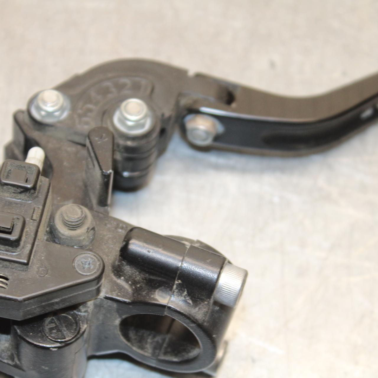 21 KAWASAKI NINJA ZX6R FRONT BRAKE MASTER CYLINDER w/ PAZZO LEVER BB647