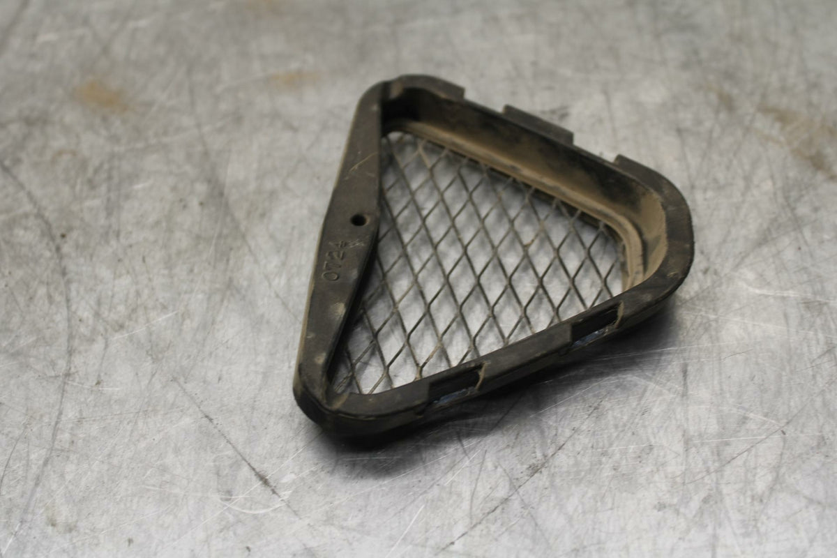 19-20 KAWASAKI NINJA ZX6R AIR INTAKE GRILL BB419