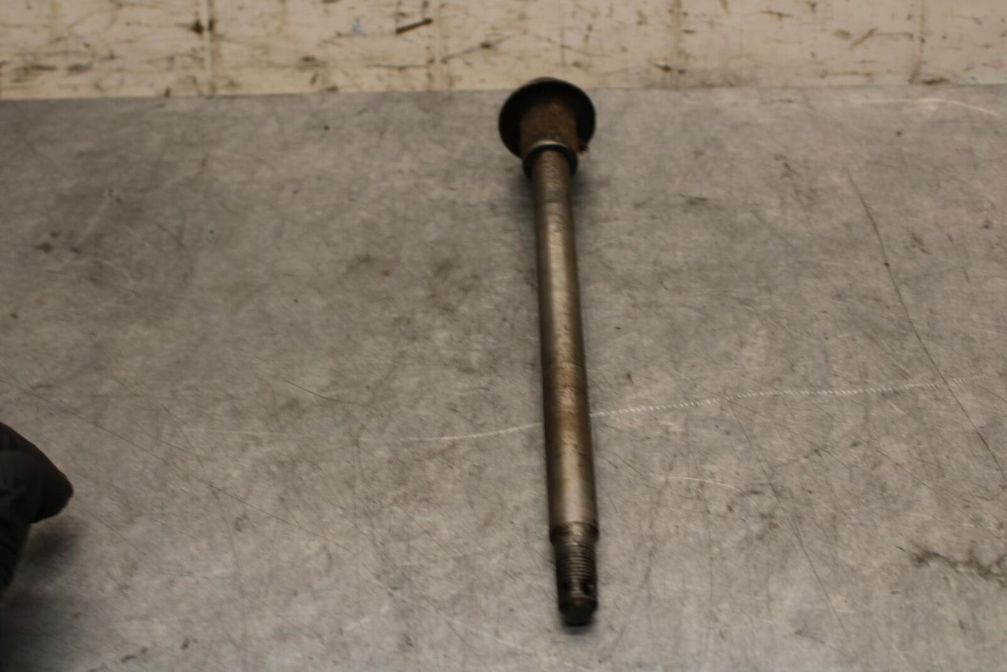 1982 Suzuki GS1100ES FRONT WHEEL RIM AXLE PIVOT BOLT BB55