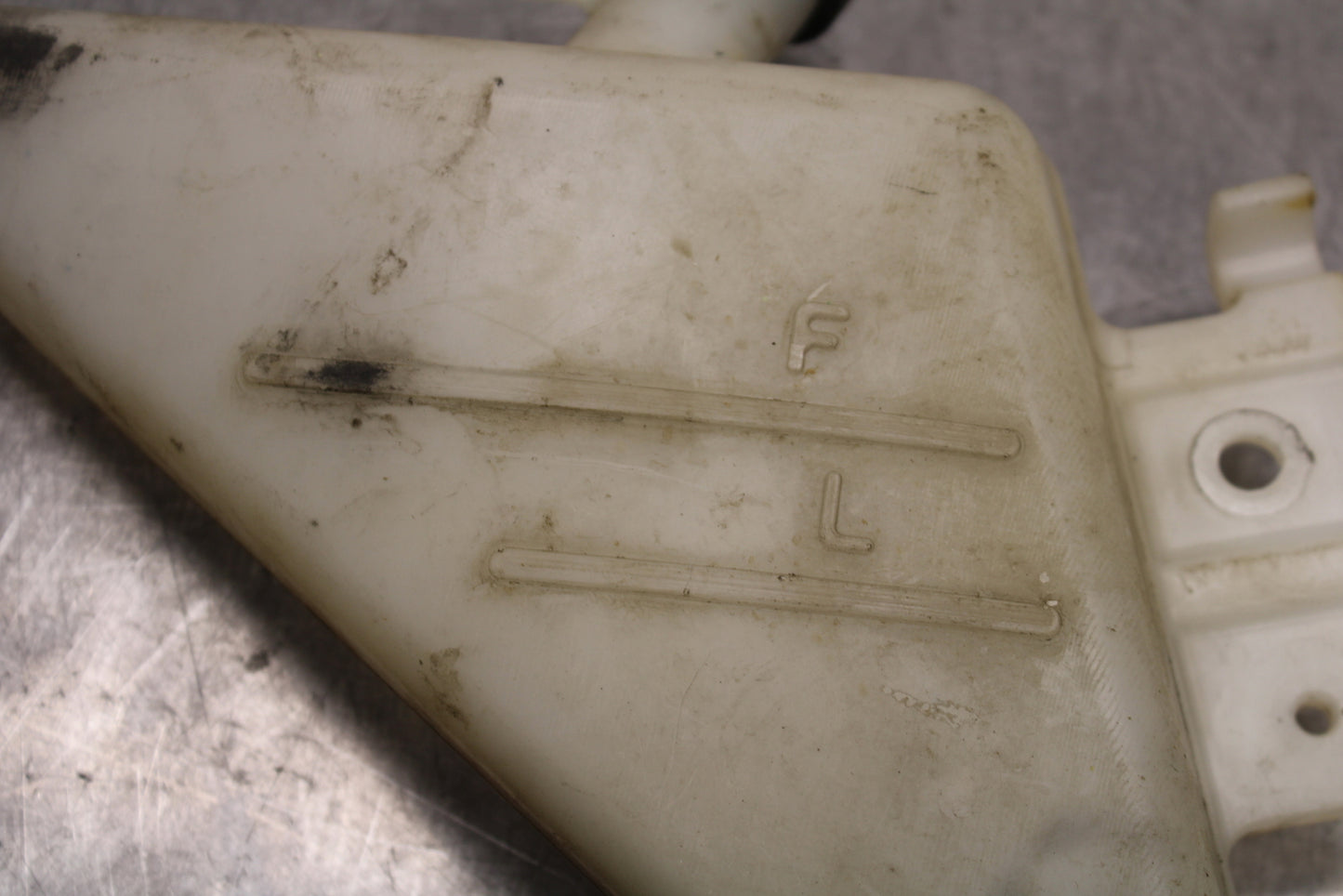 08-10 SUZUKI GSXR 600 COOLANT WATER TANK RESERVOIR BOTTLE BB132