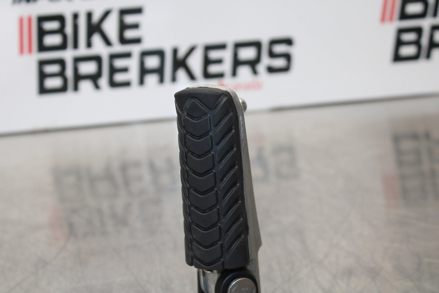 23-24 KAWASAKI NINJA ZX14R NEW!!! LEFT REARSET REAR SET DRIVER FOOT PEG BB153