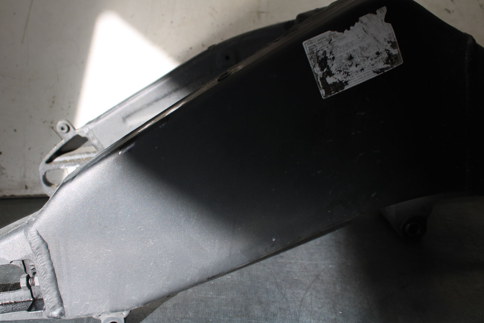 09-12 KAWASAKI NINJA ZX6R REAR SWINGARM BACK SWING ARM 33001-0212 BB698