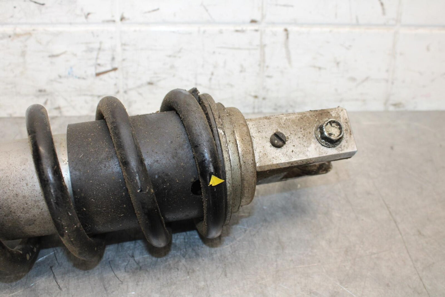 2001 Suzuki GSXR600 REAR BACK SHOCK ABSORBER SUSPENSION 62100-39F10  BB59