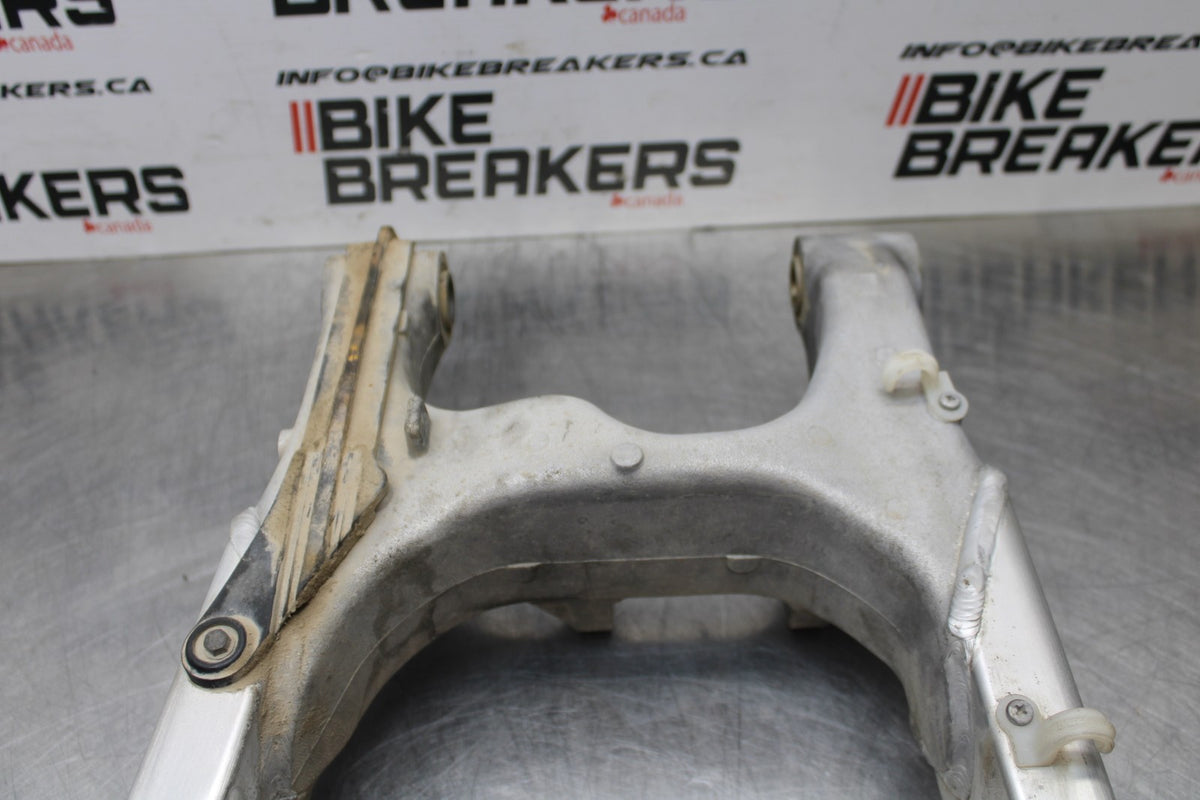 98-05 HONDA SUPER HAWK 1000 VTR1000F REAR SWINGARM BACK SWING ARM BB821