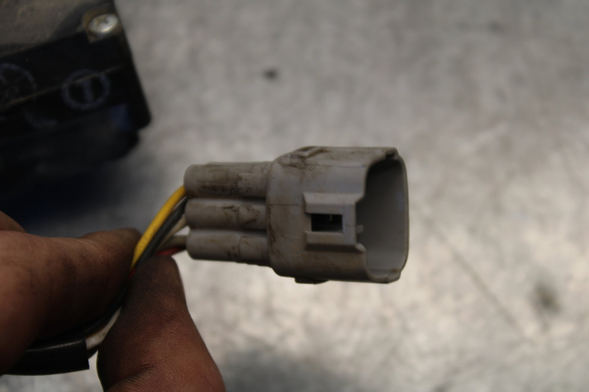 11-24 SUZUKI GSXR750 EXHAUST VALVE SERVO MOTOR BB687