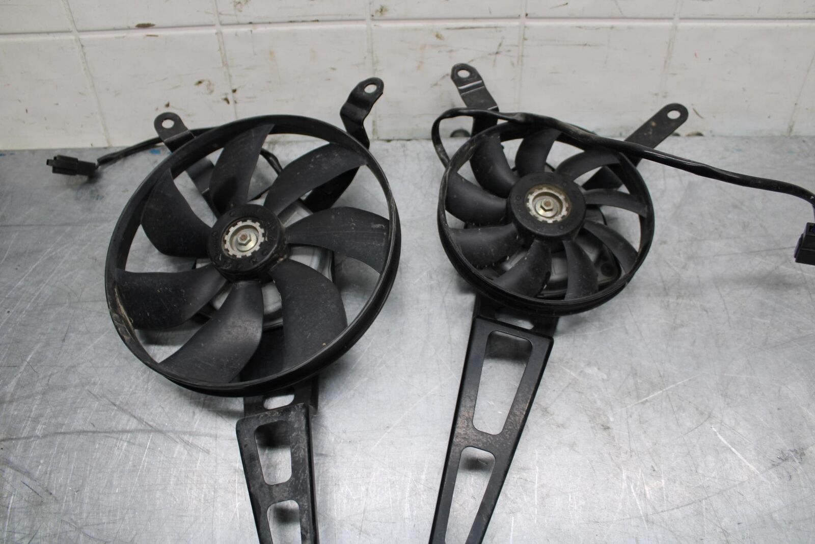 07-08 KAWASAKI CONCOURS 1400 ABS ENGINE RADIATOR COOLING FAN BB449