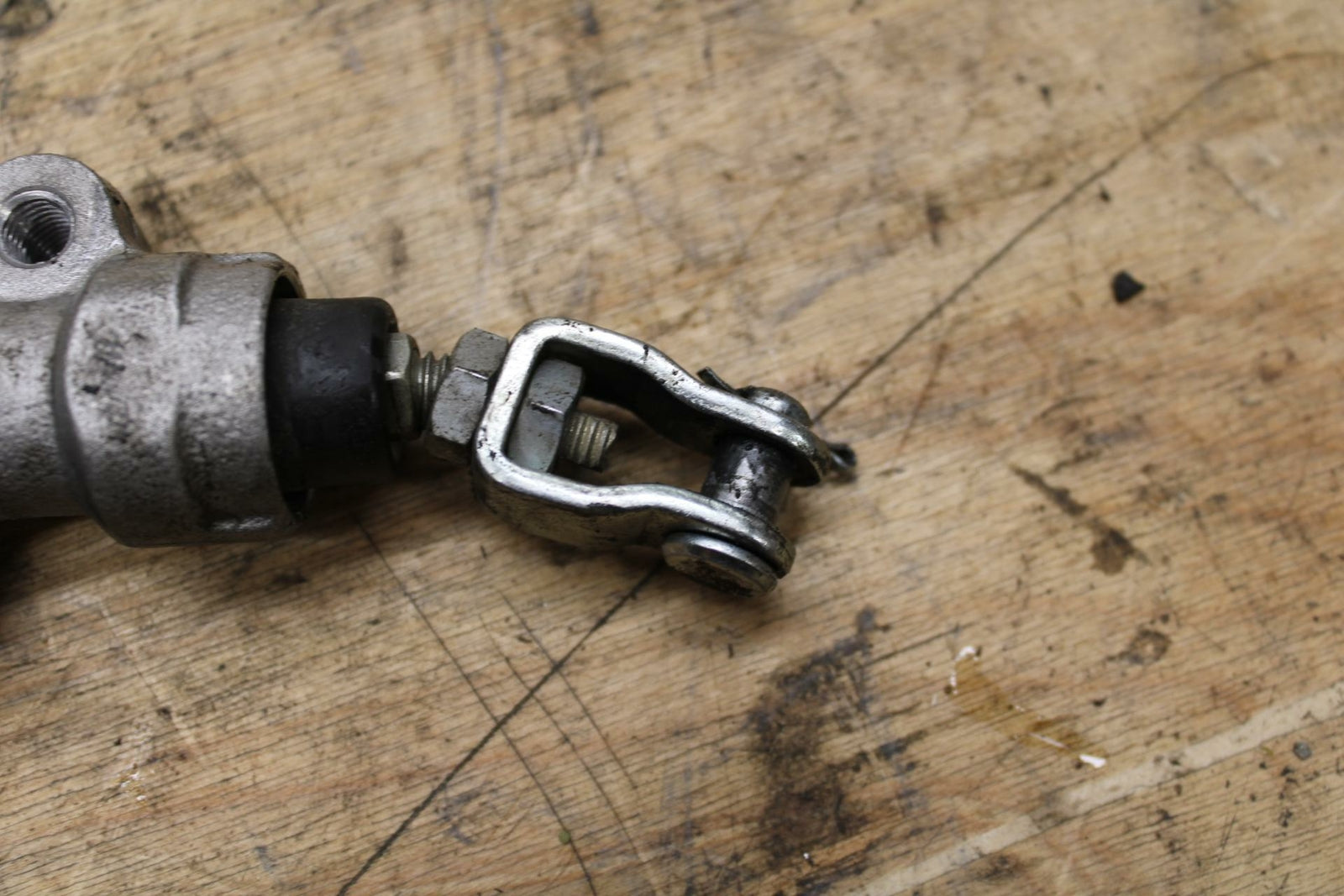 09-10 KAWASAKI ER-6N REAR BACK BRAKE MASTER CYLINDER W RESERVOIR BENT BB325