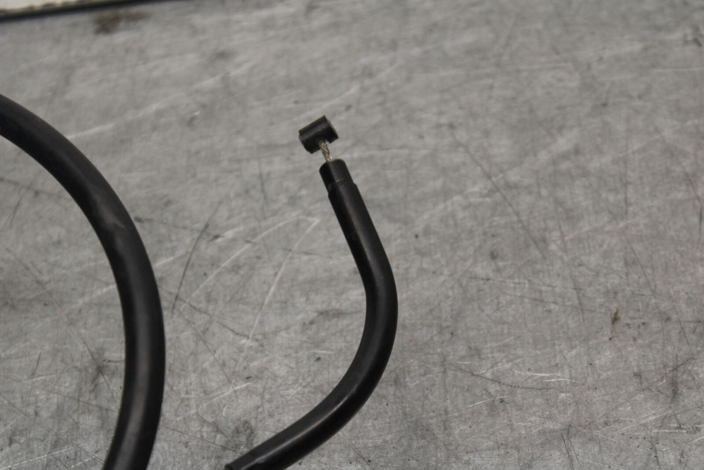 22-24 YAMAHA XSR900 CLUTCH CABLE LINE BB683
