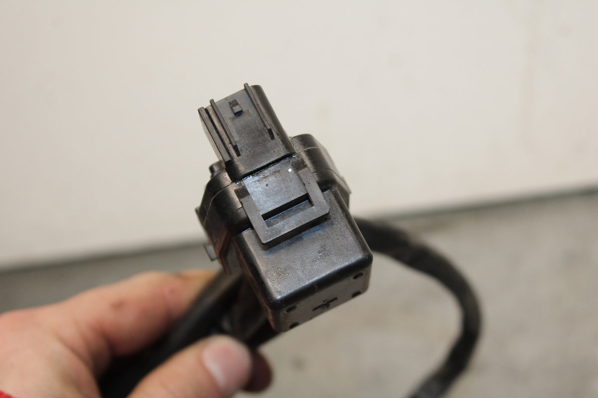 08-10 SUZUKI GSXR 600 ENGINE STARTER RELAY STARTING MOTOR SWITCH BB753