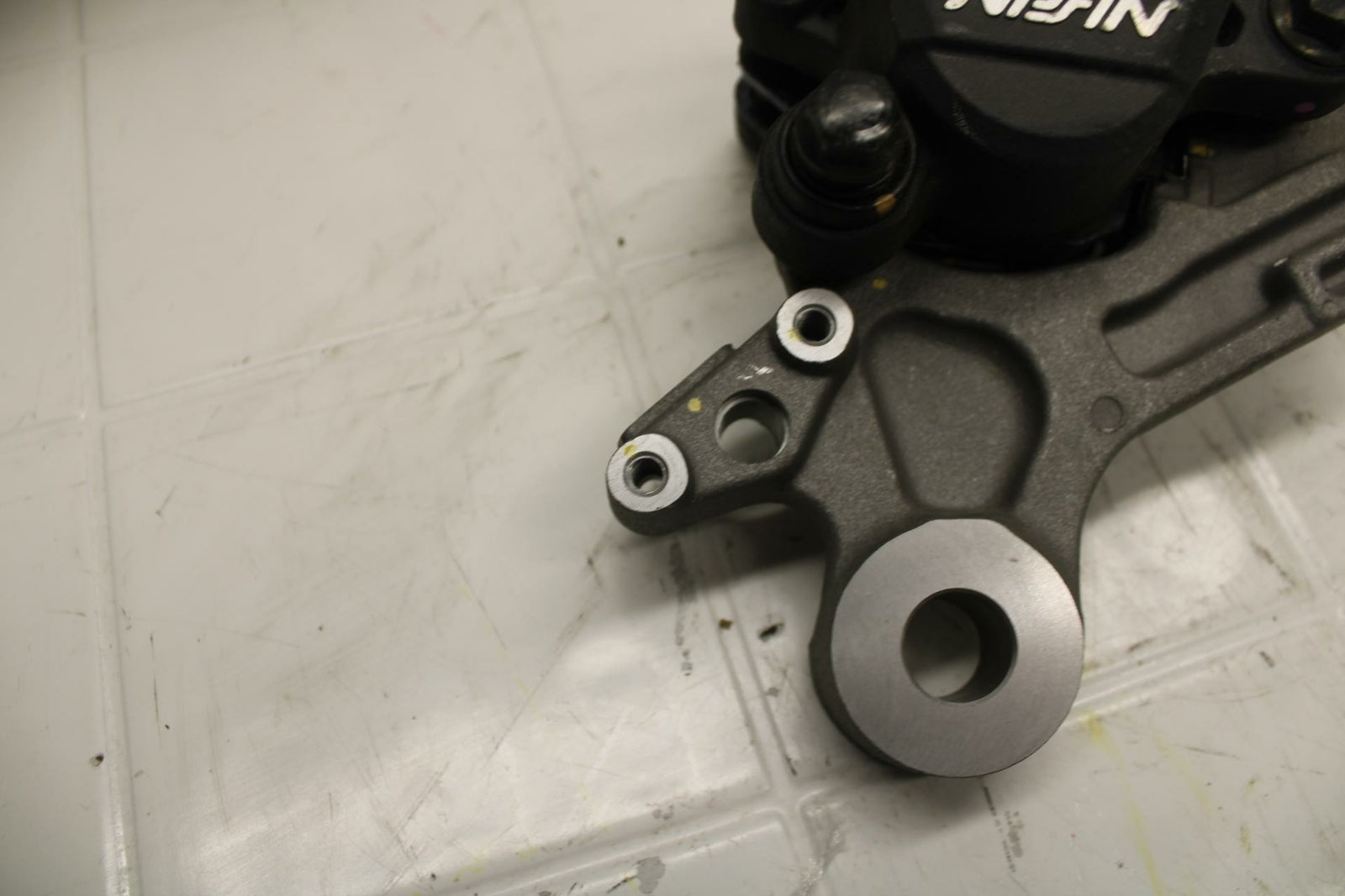 15-16 HONDA CB300F REAR BACK BRAKE CALIPER W MOUNT BRACKET ABS BB05