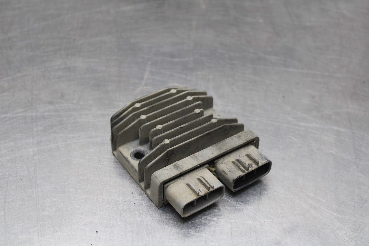 15 TRIUMPH TIGER 800 RECTIFIER VOLTAGE REGULATOR BB873