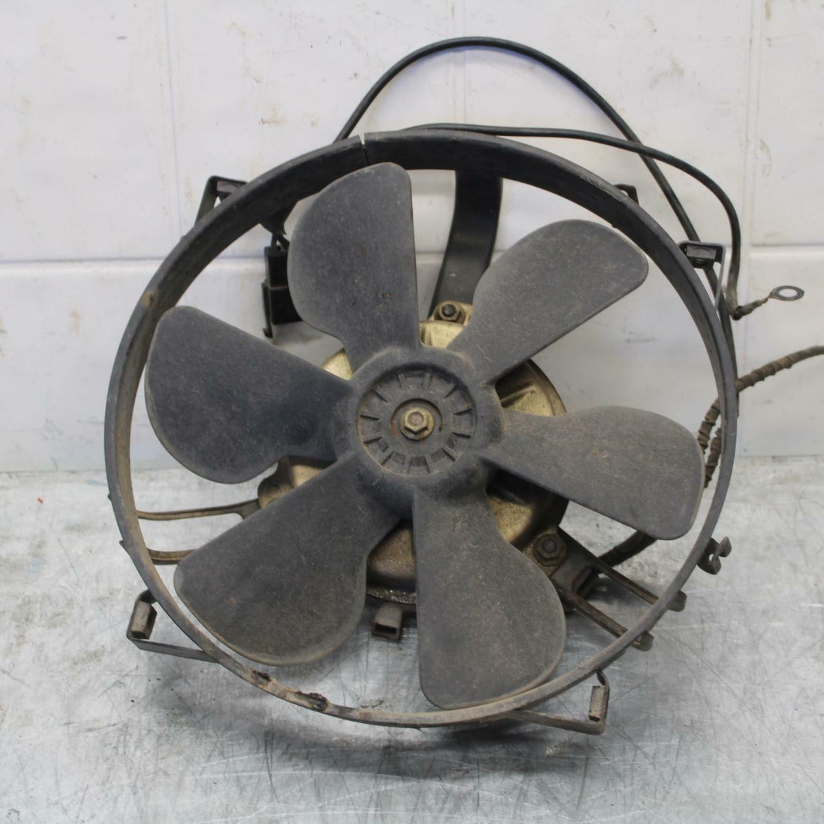 87-96 HONDA CBR1000F ENGINE RADIATOR COOLING FAN BB420