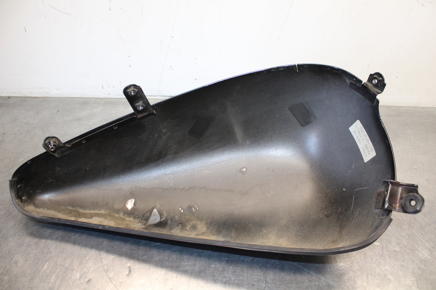 00 SUZUKI INTRUDER 1500 VL1500 LEFT GAS TANK CAP COVER TRIM COWL FAIRING BB761