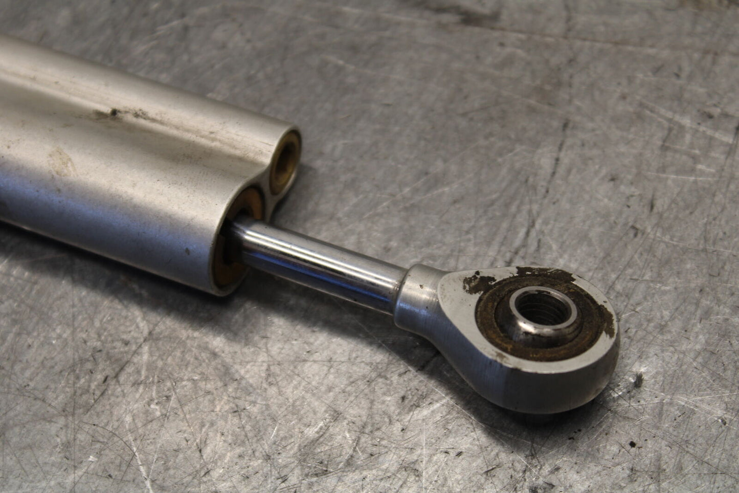 04-05 SUZUKI GSXR600 OHLINS STEERING DAMPER STABILIZER BB658