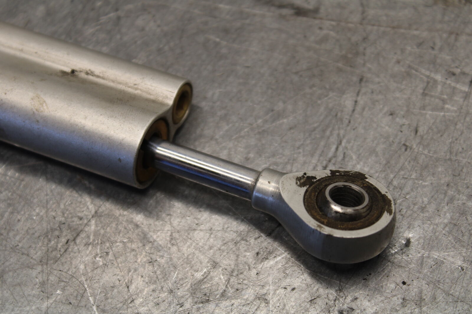 04-05 SUZUKI GSXR600 OHLINS STEERING DAMPER STABILIZER BB658