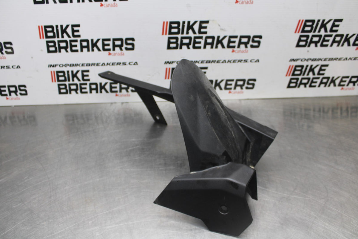 18-26 KAWASAKI Z400 REAR BACK WHEEL TIRE HUGGER FENDER 36.99