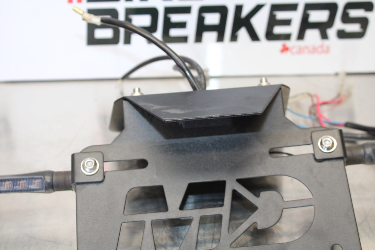 23 YAMAHA YZF R3 FENDER ELIMINATOR LICENSE PLATE BRACKET  BB147