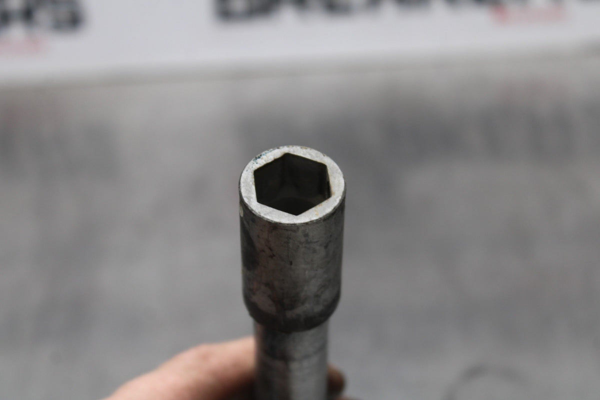 12 HONDA CB1000R FRONT WHEEL RIM AXLE PIVOT BOLT BB200