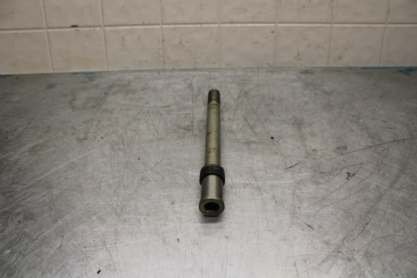 10-13 KAWASAKI Z1000 FRONT WHEEL RIM AXLE PIVOT BOLT  BB421