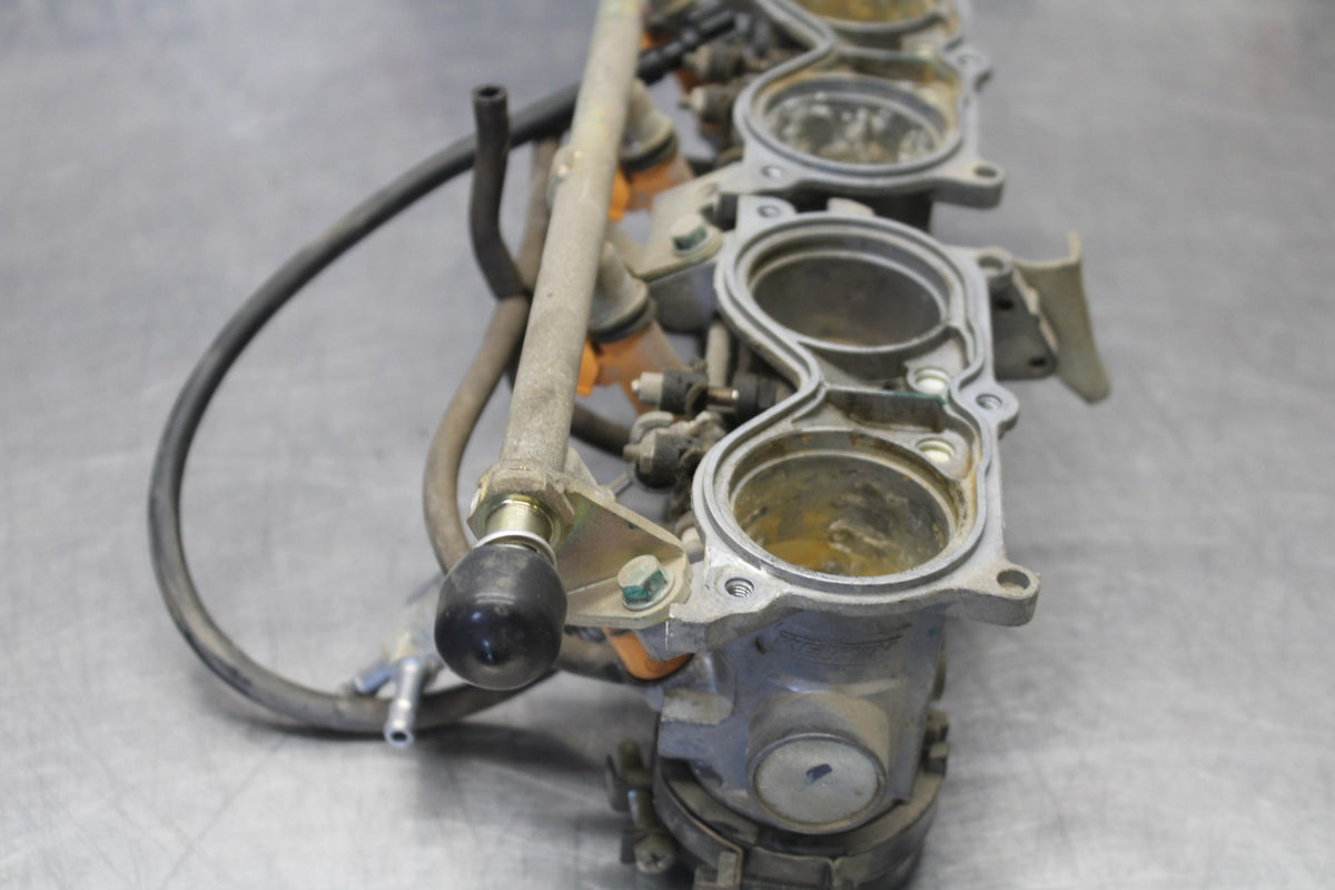 05-06 HONDA CBR600RR MAIN FUEL INJECTORS / THROTTLE BODIES BB893