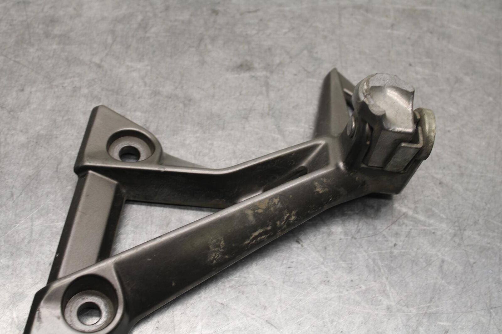 15-16 KAWASAKI EX300 REAR BACK PASSENGER PEG SET PAIR BB635