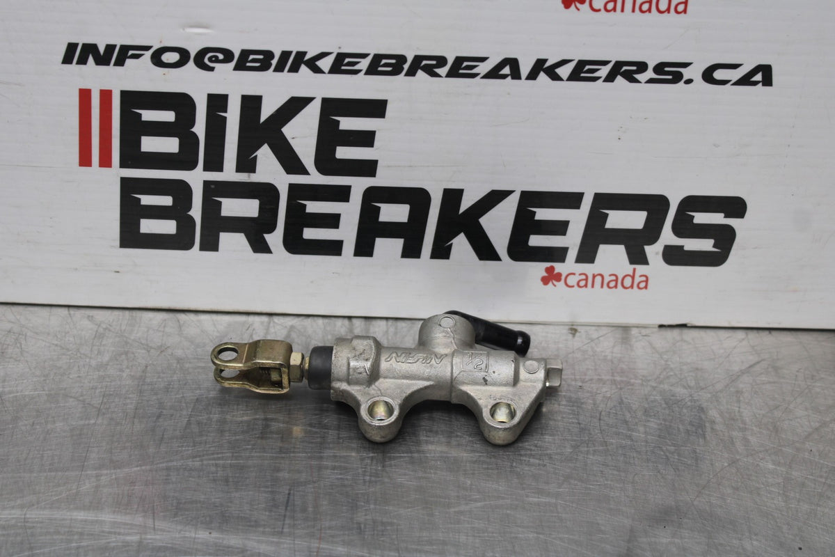 00-02 KAWASAKI NINJA ZX6R REAR BACK BRAKE MASTER CYLINDER BB750