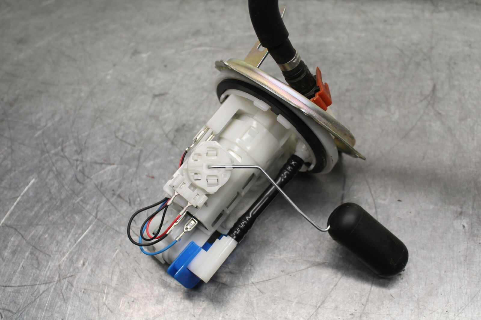 19-24 YAMAHA R3 FUEL PUMP GAS PETROL SENDER UNIT BB736