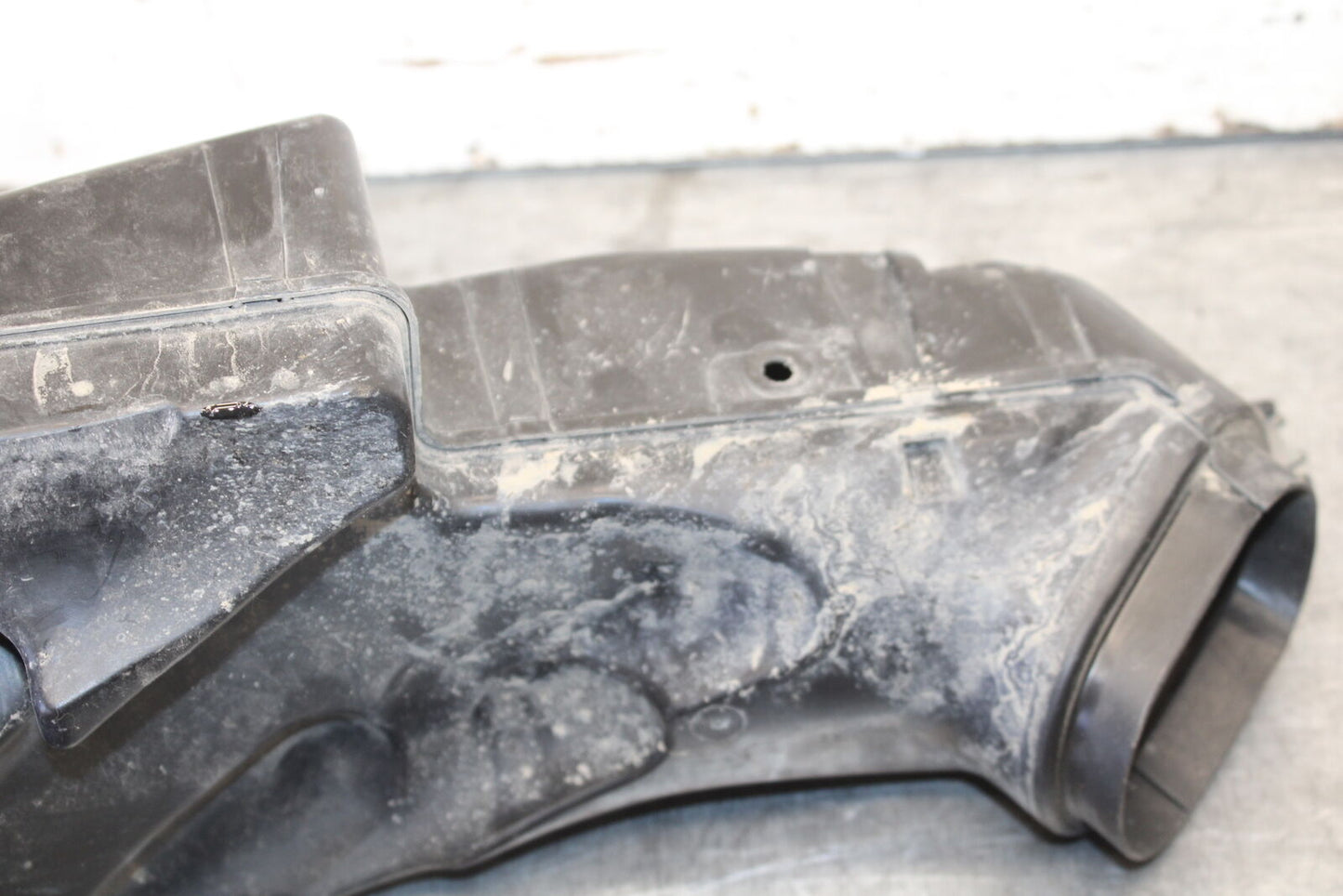 06-07 SUZUKI GSXR 600 LEFT RAM AIR INTAKE DUCT TUBE BB694