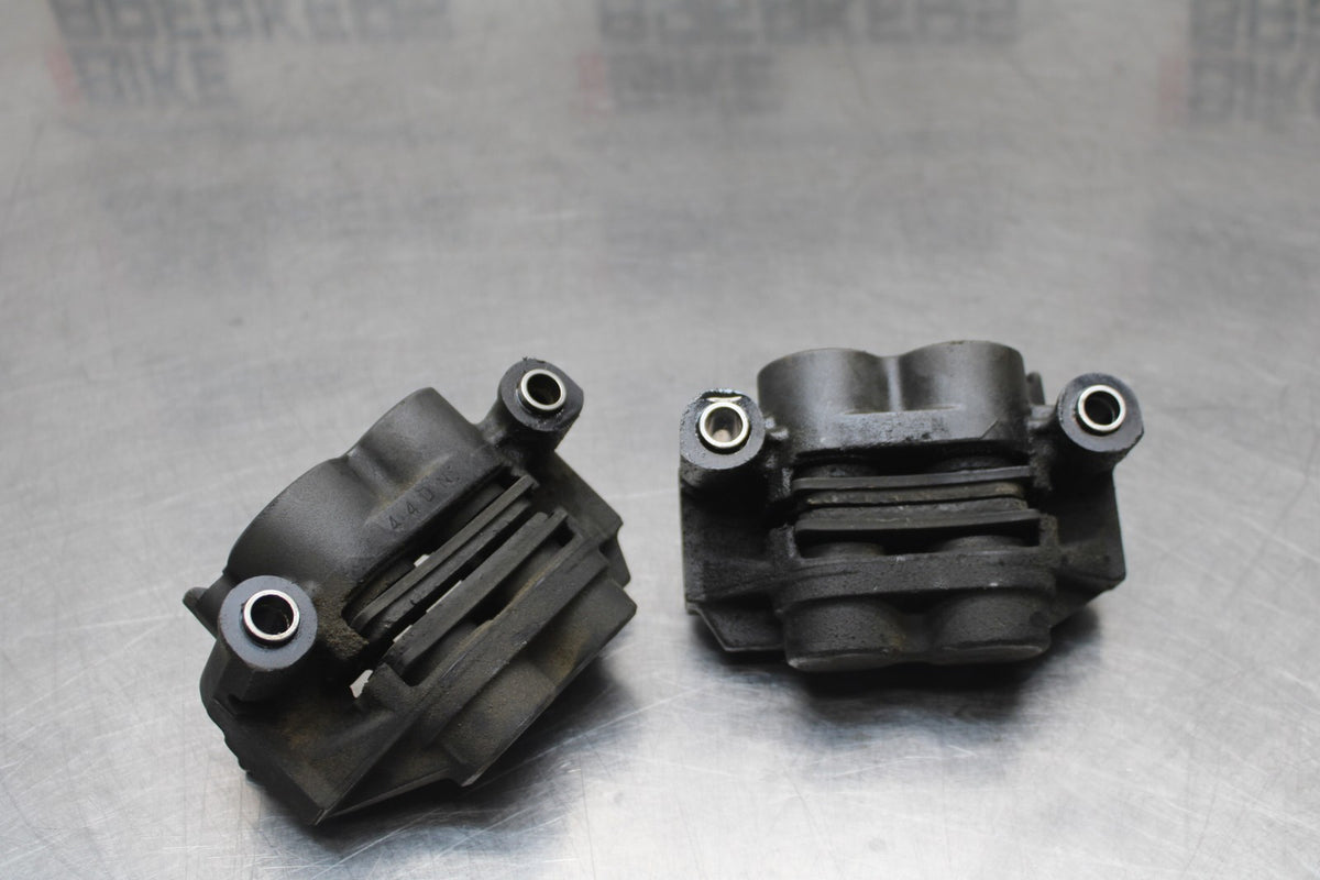 05 YAMAHA YZF R6 RIGHT LEFT FRONT BRAKE CALIPER SET PAIR CALIPERS BB814