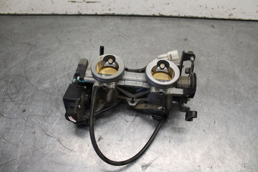 12-17 KAWASAKI ER-6N Z650 MAIN FUEL INJECTORS / THROTTLE BODIES BB709