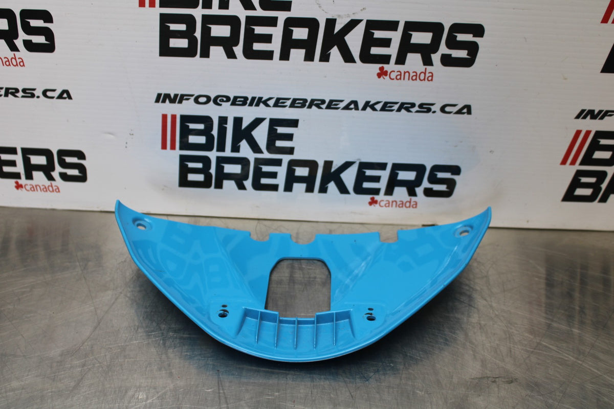 22-25 YAMAHA YZF R7 LOWER FRONT UPPER INNER HEADLIGHT COWL FAIRING  BB182