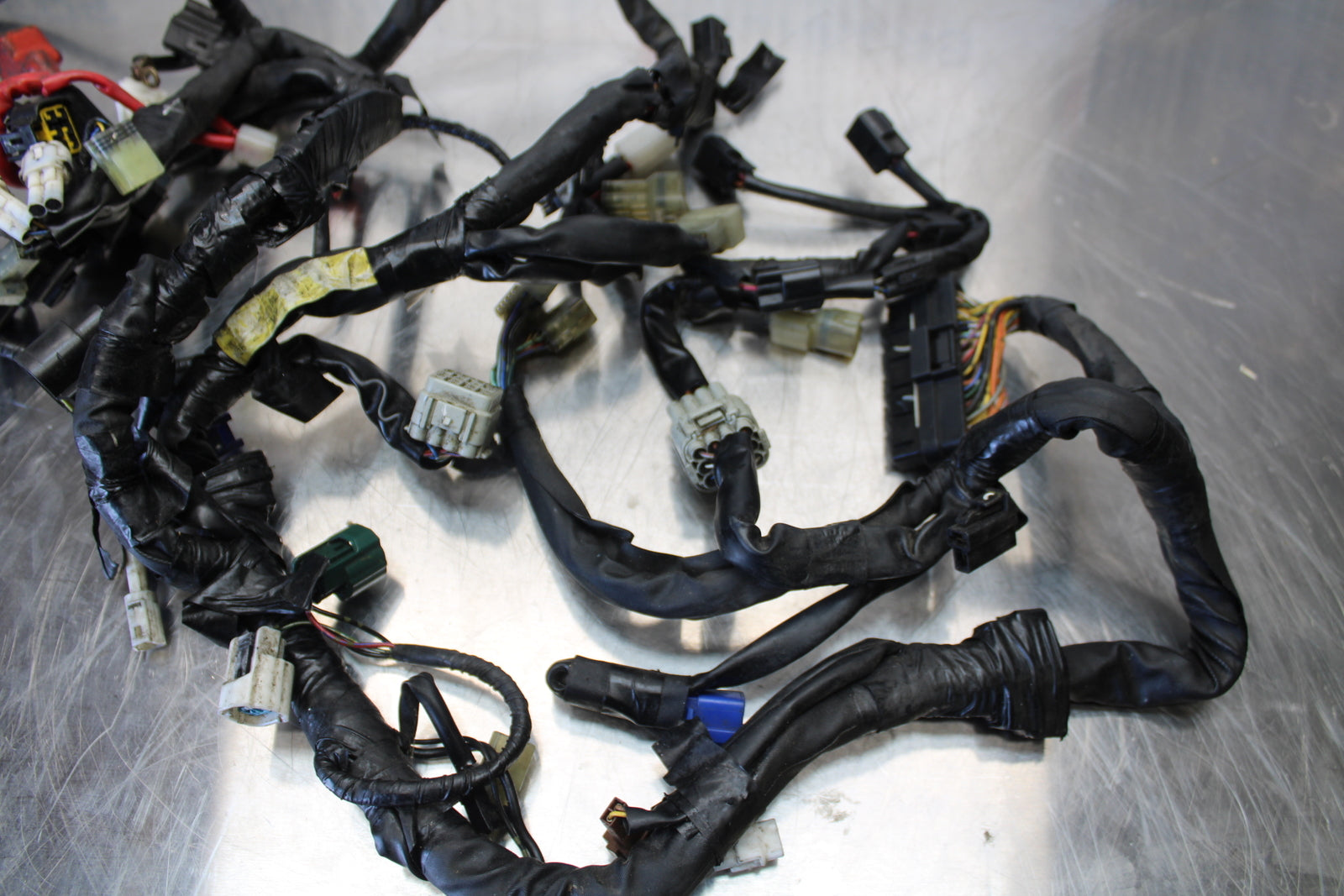 07 YAMAHA YZF R1 MAIN ENGINE WIRING HARNESS MOTOR WIRE LOOM BB120