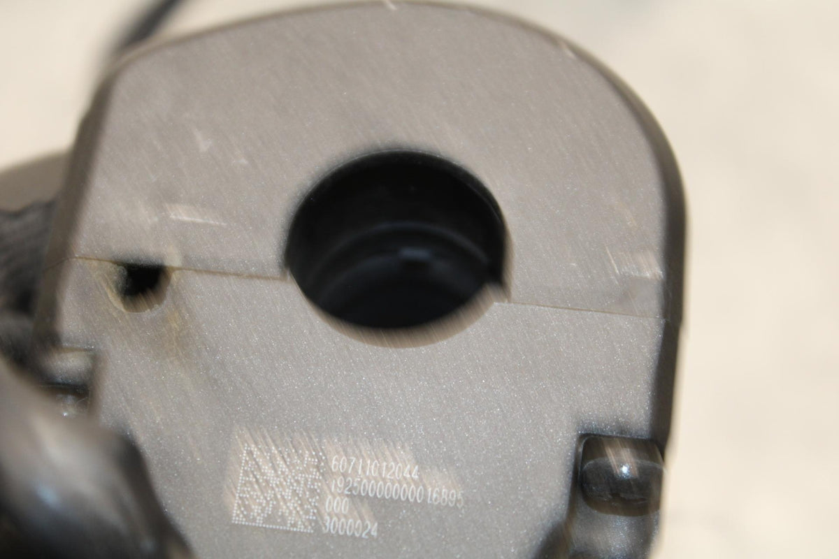 19-20 KTM 790 DUKE 790 RIGHT THROTTLE GRIP BB570