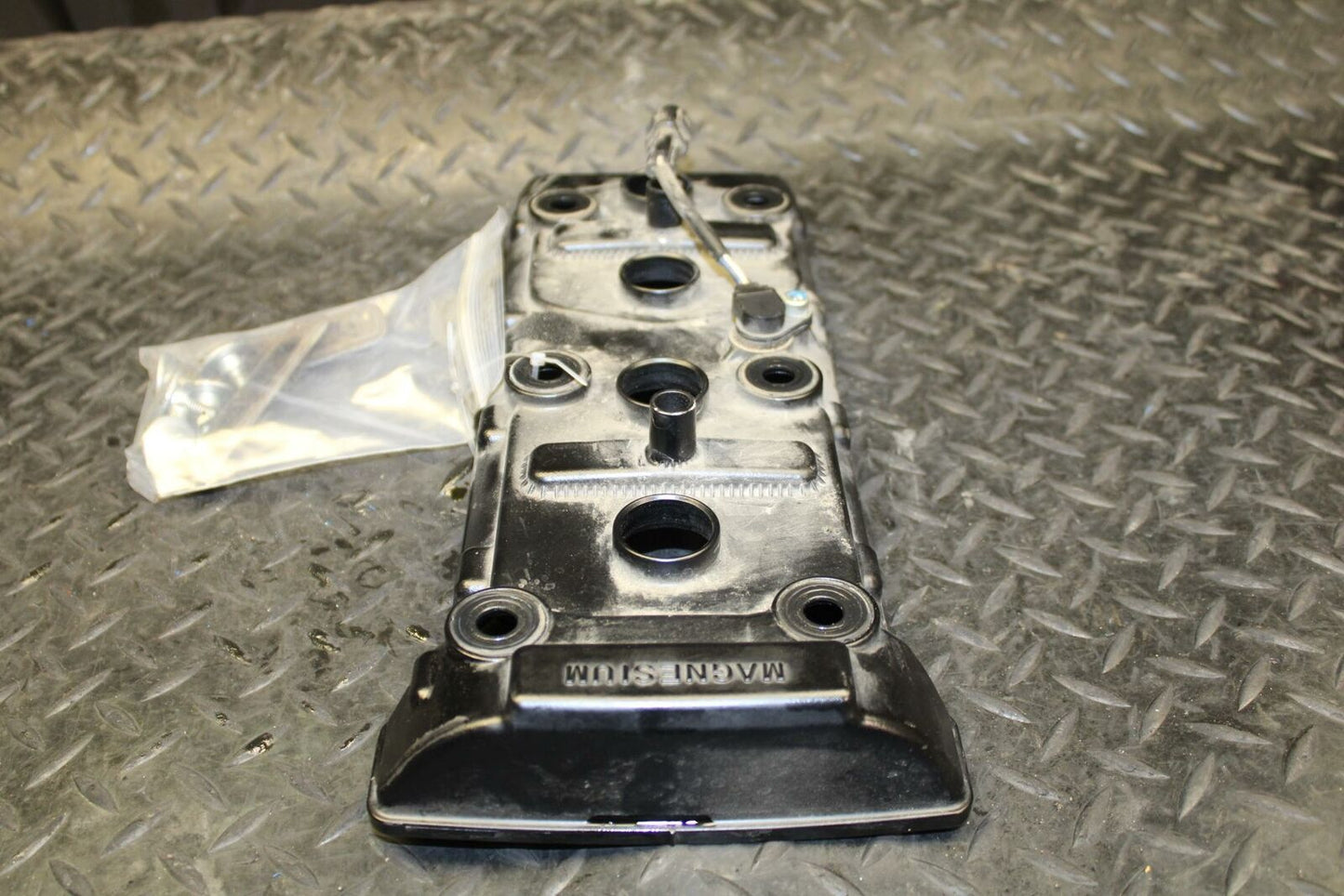 08-09 SUZUKI GSXR750 ENGINE TOP END CYLINDER HEAD COVER BB190