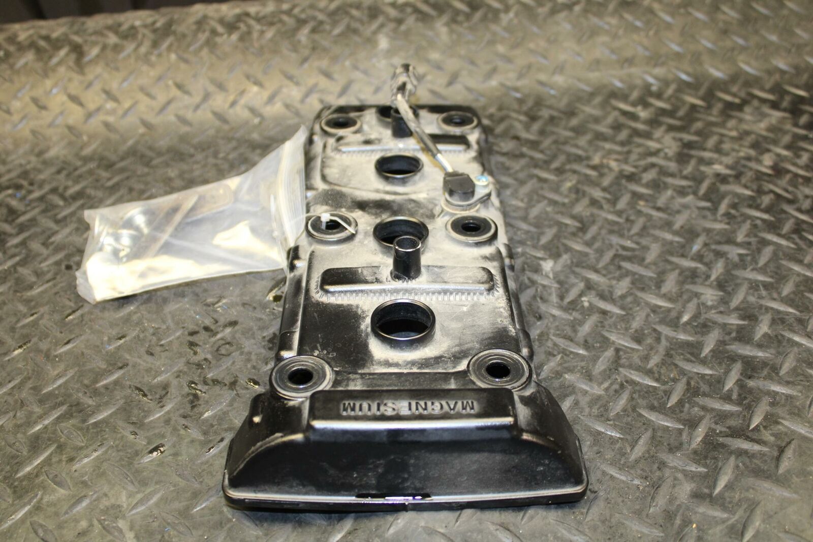 08-09 SUZUKI GSXR750 ENGINE TOP END CYLINDER HEAD COVER BB190
