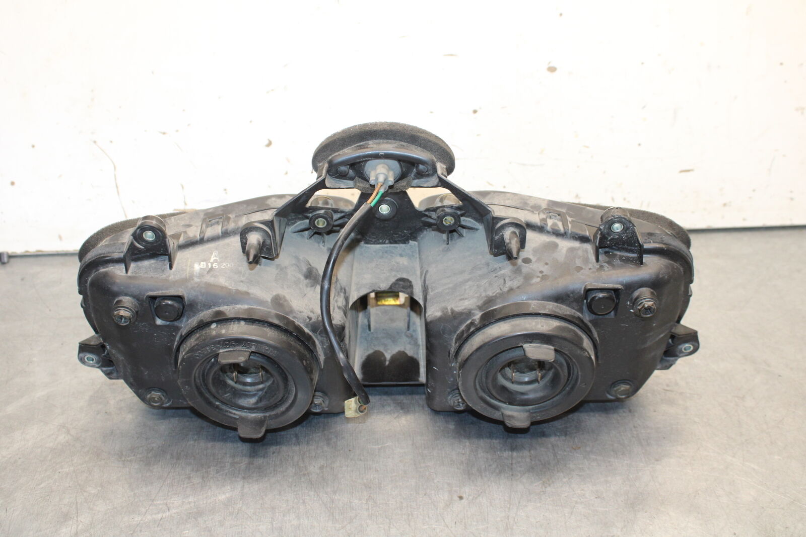 05-06 HONDA CBR600RR FRONT HEADLIGHT HEAD LIGHT LAMP  BB655