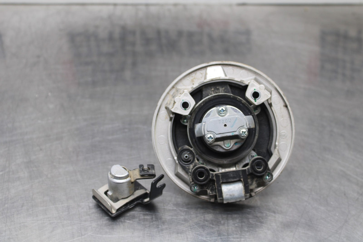 24-25 KAWASAKI NINJA ZX6R FUEL TANK GAS CAP & SEAT LOCK W/ KEY BB785